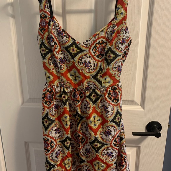 Beautiful tie-back boho dress - Picture 1 of 3